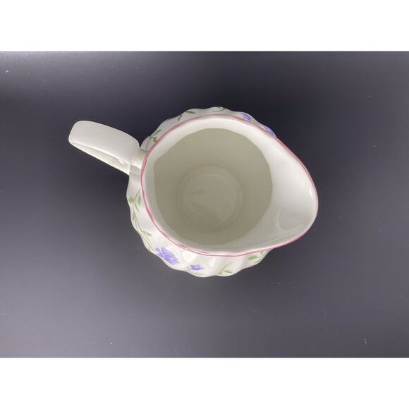 Johnson Brothers Summer Chintz Made in England Creamer 4.5”x 5.5” Incl. Handle - Picture 9 of 10